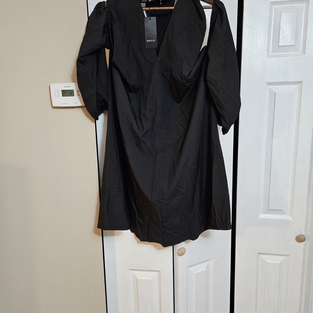 Chic Black Dress